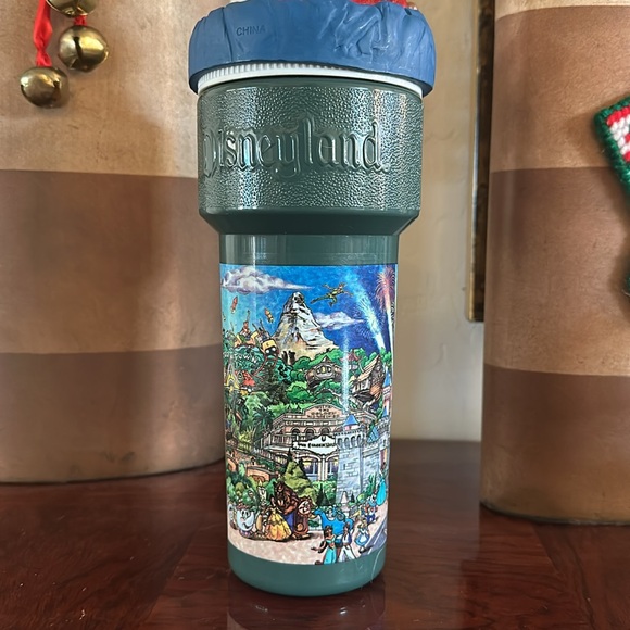 Disneyland *VINTAGE* Fantasmic! Sorcerer Mickey Coca-Cola Cup with Lid & Straw - Picture 4 of 13